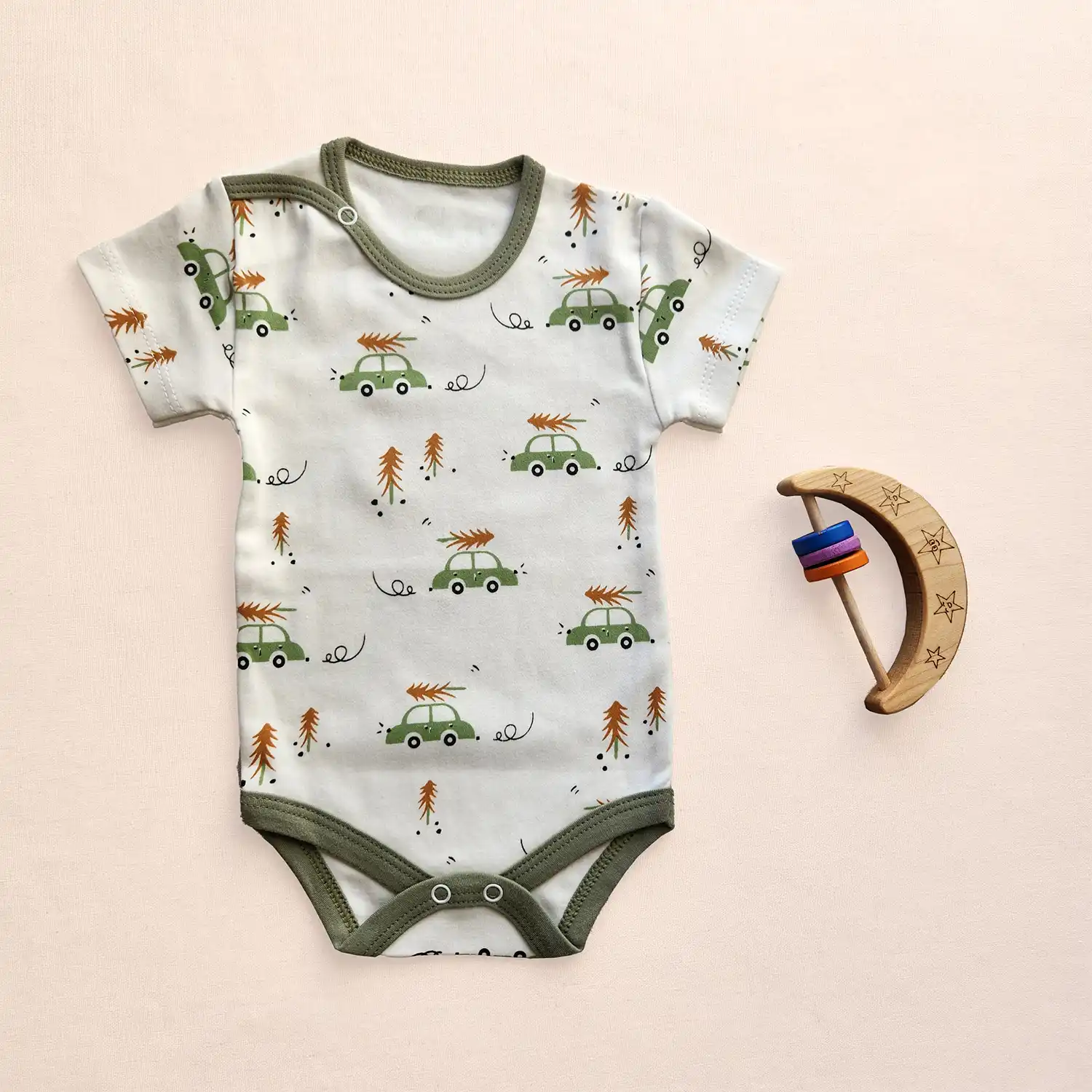 بادی آستین کوتاه پسرانه طرح ماشین برند Babyone