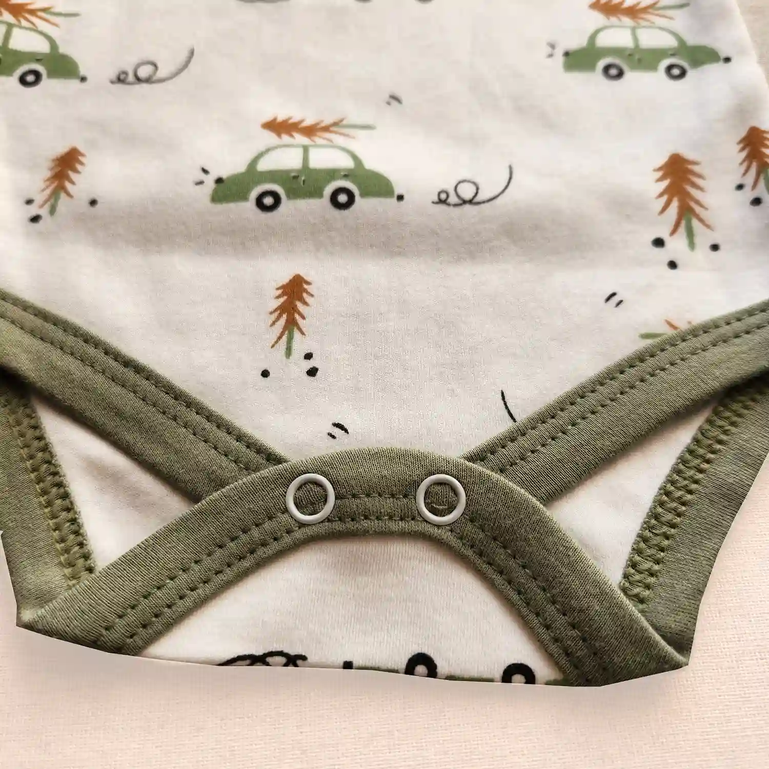 بادی آستین کوتاه پسرانه مدل ماشین برند Babyone