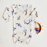 بادی پسرانه آستین بلند طرح موشک رنگ کرم برند name it