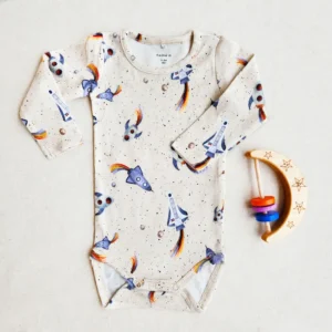 بادی پسرانه آستین بلند طرح موشک رنگ کرم برند name it