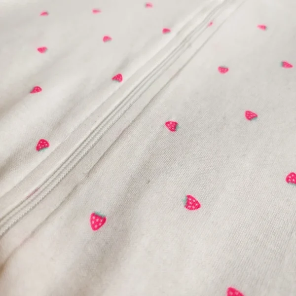 سرهمی دو زیپ با طرح توت فرنگی برند h&m