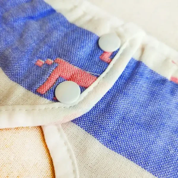 قیمت پیشبند نوزادی طرح قلب و برف