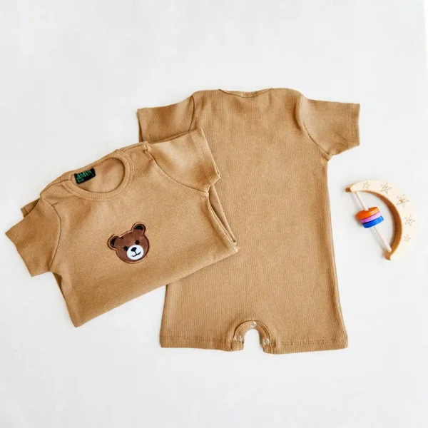 رامپر آستین کوتاه کبریتی طرح خرس رنگ نسکافه ای