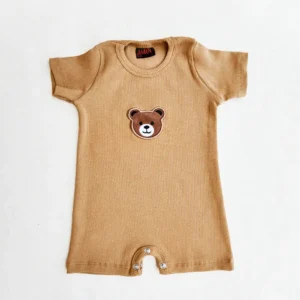 رامپر اسپرت آستین کوتاه کبریتی طرح خرس رنگ نسکافه ای