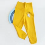 شلوار ضد کولیک طرح little lion رنگ زرد برند lupilu