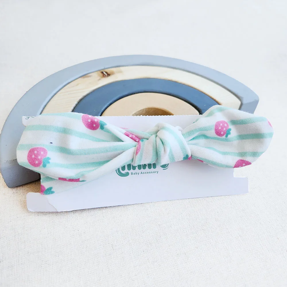 هدبند دخترانه طرح راه راه توت فرنگی