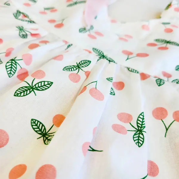 پیراهن بالدار به همراه کلاه طرح گیلاس