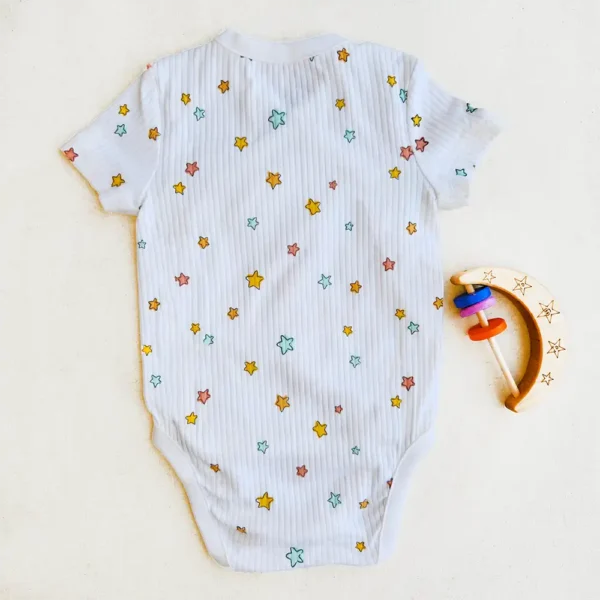 بادی آستین کوتاه وارداتی جلو دکمه طرح ستاره رنگ سفید