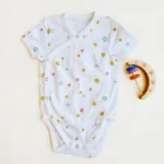 بادی آستین کوتاه وارداتی جلو دکمه کبریتی طرح ستاره رنگ سفید