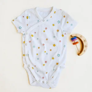 بادی آستین کوتاه وارداتی جلو دکمه کبریتی طرح ستاره رنگ سفید