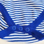 بادی آستین کوتاه وارداتی راه راه سفید و آبی keep smiling برند Looney Tunes