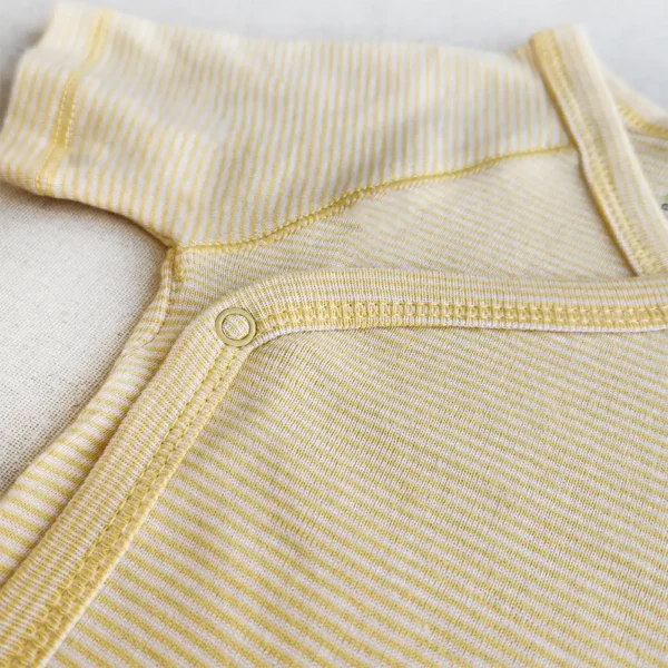 بادی وارداتی جلو دکمه دار طرح راه راه رنگ سفید و زرد برند Kiabi