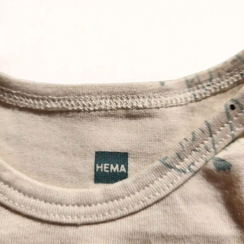 بادی آستین بلند طرح غاز های بامزه رنگ شیری HEMA