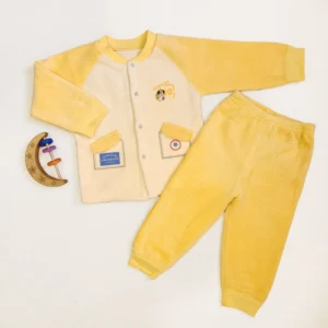 ست سویشرت و شلوار داخل خز مدل کبریتی طرح APPEAR رنگ زرد