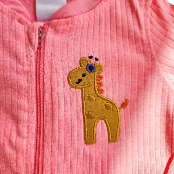 سرهمی دوزیپ مدل کبریتی طرح زرافه رنگ صورتی برند H&M