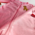 سرهمی وارداتی دو زیپ مدل کبریتی طرح زرافه رنگ صورتی برند H&M