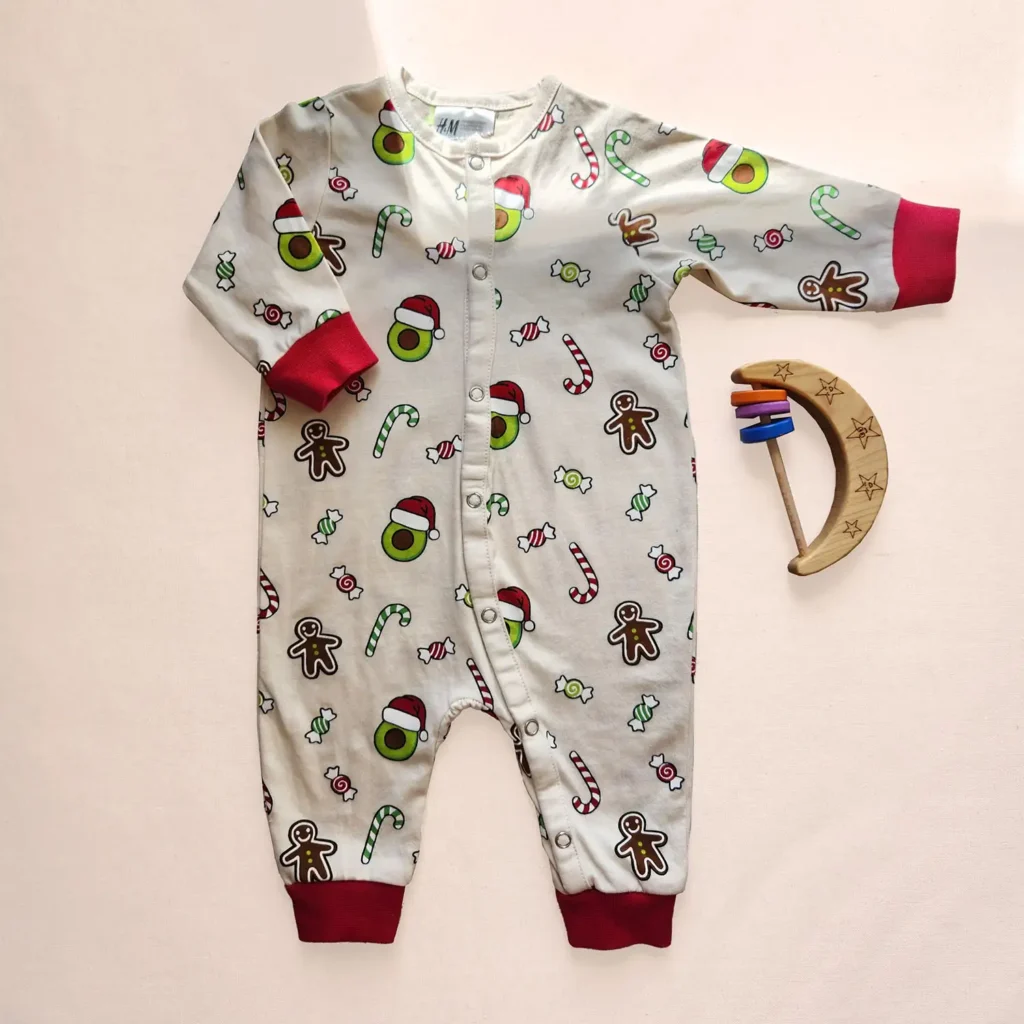 سرهمی وارداتی طرح کریسمس رنگ کرم برند H&M