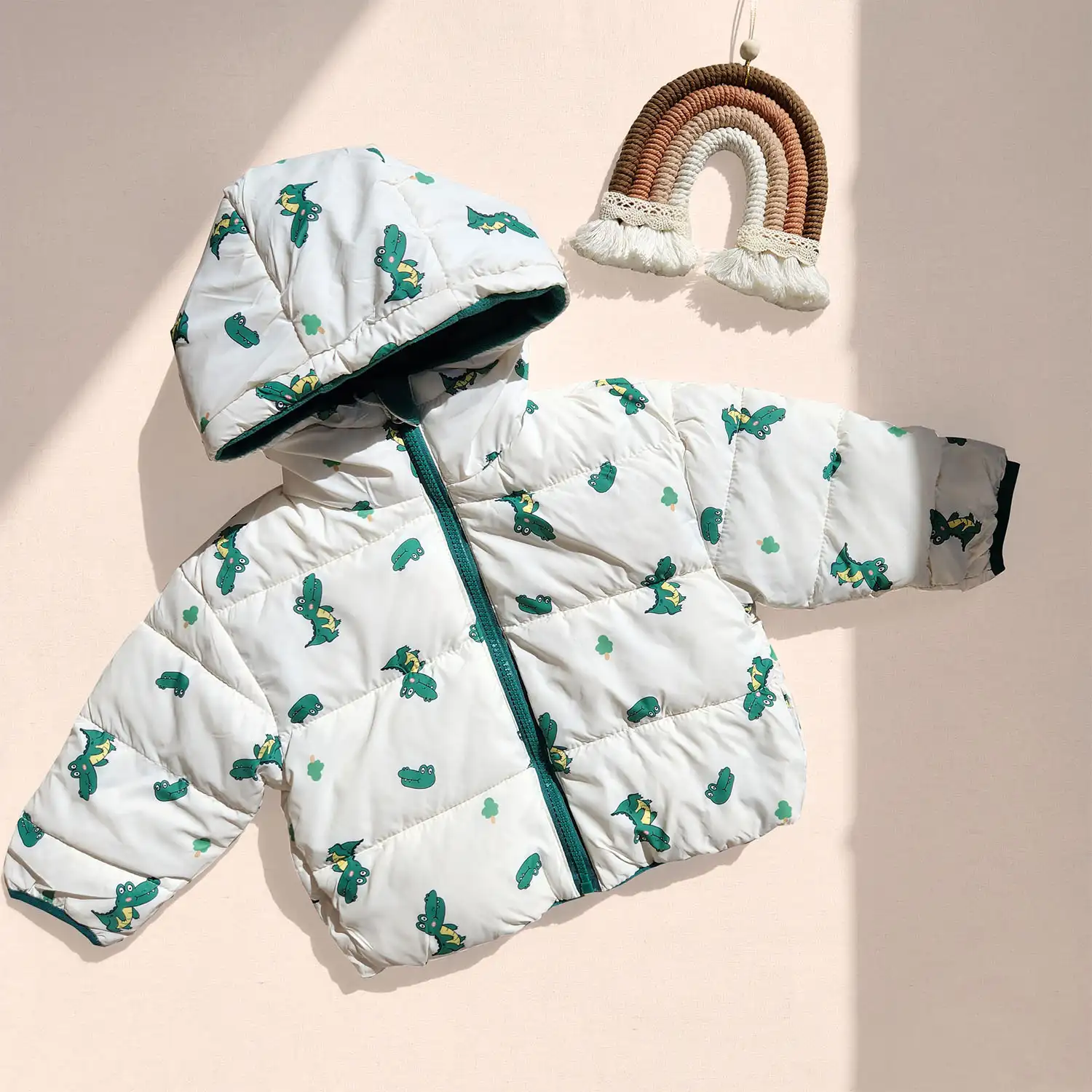 کاپشن دو رو کلاهدار وارداتی طرح تمساح رنگ سبز سفید