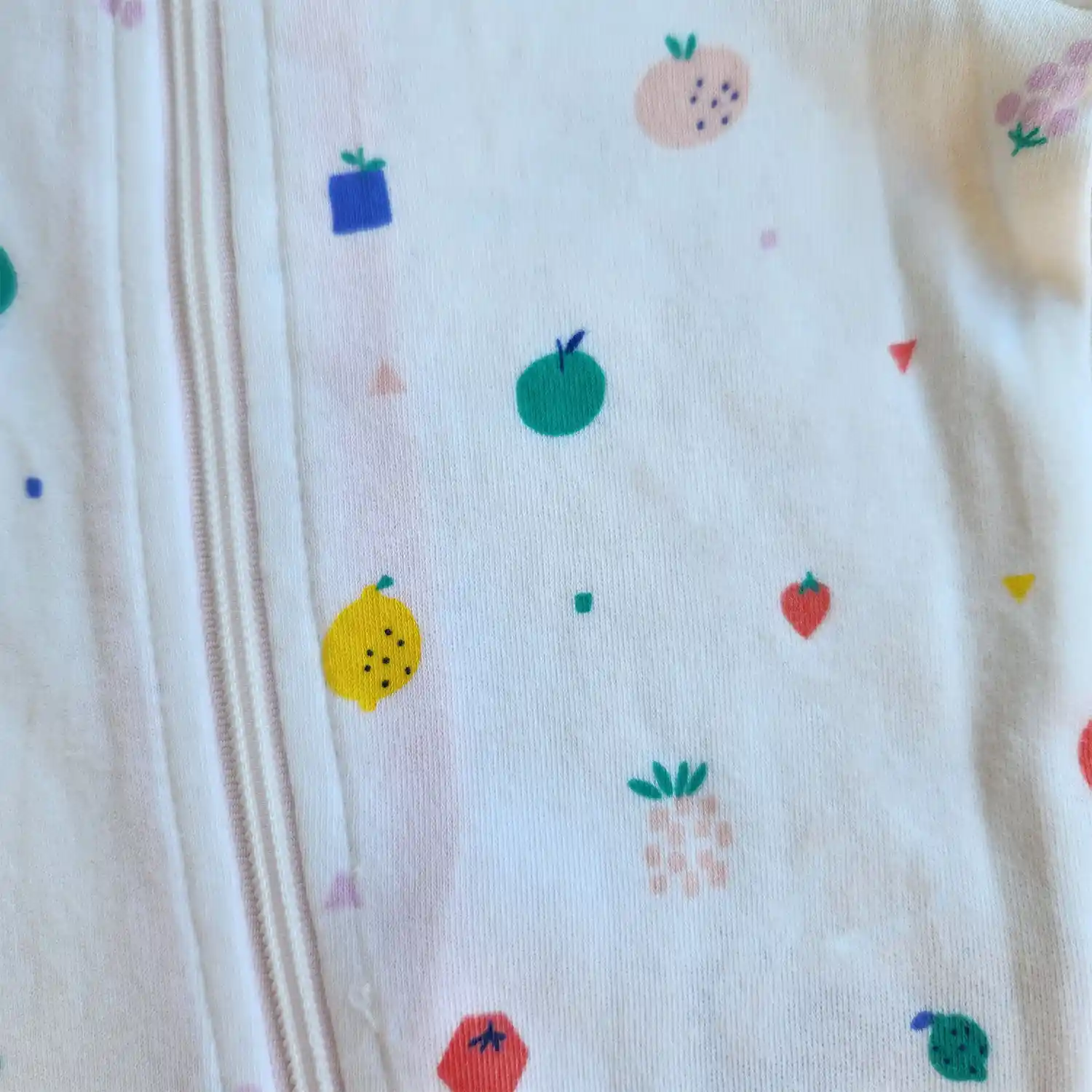 سرهمی جوراب دار وارداتی طرح میوه ای رنگ سفید کد 10307