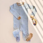 سرهمی جوراب دار وارداتی طرح چهار پر های رنگی رنگ سفید