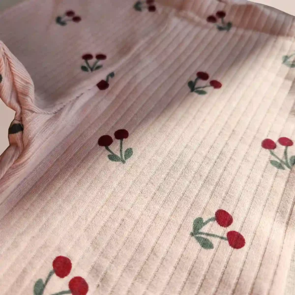 شلوار نوزادی کبریتی طرح آلبالو رنگ صورتی