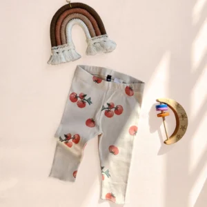 لگ نوزادی طرح گوجه رنگ کرم