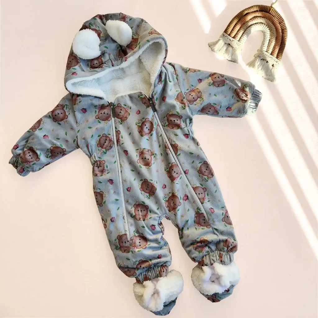 کاپشن سرهمی مخمل کلاه دار به همراه پاپوش طرح خرسی رنگ آبی-طوسی