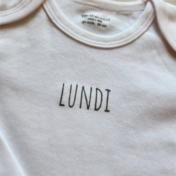 بادی آستین بلند طرح LUNDI رنگ سفید برند ورت بایودت