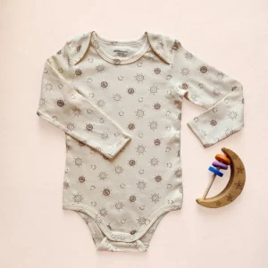 بادی آستین بلند طرح خورشید خندان رنگ کرم برند vertbaudet