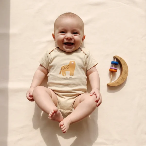 تن خور بادی آستین کوتاه وارداتی طرح ببر رنگ کرم برند Sinsay