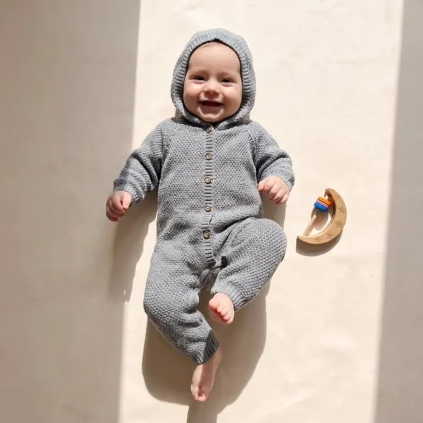 تن خور سرهمی نوزادی بافت وارداتی کلاه دار ساده رنگ طوسی برند Next Baby