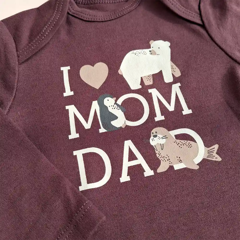 بادی آستین بلند وارداتی طرح I Love Mom & Dad رنگ بنفش برند C&A