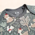 بادی آستین بلند وارداتی طرح جنگل و حیوانات رنگ سبز برند C&A