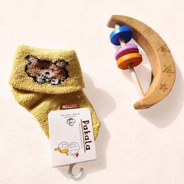 جوراب ساق بلند پشمی طرح خرس رنگ زرد