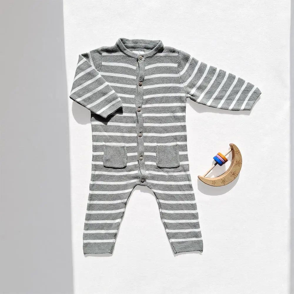 سرهمی نوزادی بافت وارداتی جیب دار راه راه رنگ سفید سبز برند C&A.webp