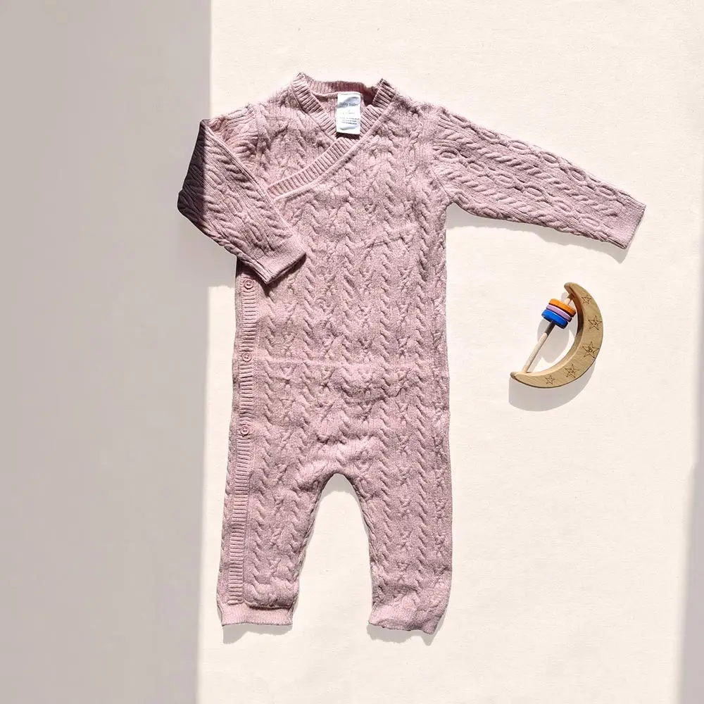 سرهمی نوزادی بافت وارداتی یقه هفت ساده رنگ صورتی برند Baby Baby