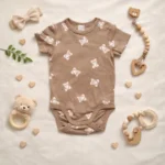 بادی آستین کوتاه وارداتی طرح تدی رنگ قهوه ای برند H&M