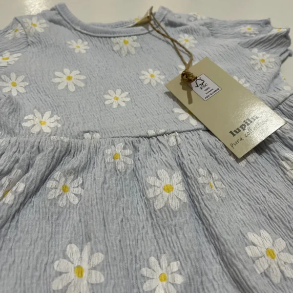 پیراهن وارداتی نوزادی لوپیلو مدل موسلین طرح گل بابونه