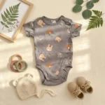 بادی آستین کوتاه وارداتی طرح حیوانات رنگ طوسی برند H&M