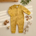 سرهمی دوزیپ وارداتی طرح تراکتور رنگ خردلی برند H&M