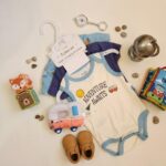 پک 3 تایی بادی آستین کوتاه پسرانه وارداتی طرح مینی بوس به همراه عروسک خواب