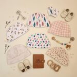 کلاه نوزادی وارداتی تم سفید صورتی برند Carters