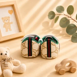 خرید پاپوش نوزادی برند ژیکالو کد 10724