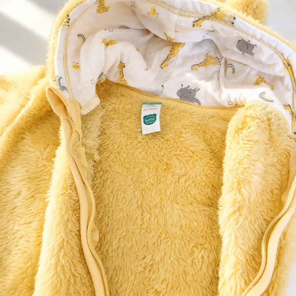 خرید سرهمی زمستانی نوزادی وارداتی جوراب دار و کلاه دار موهر ساده رنگ زرد برند ackermans baby